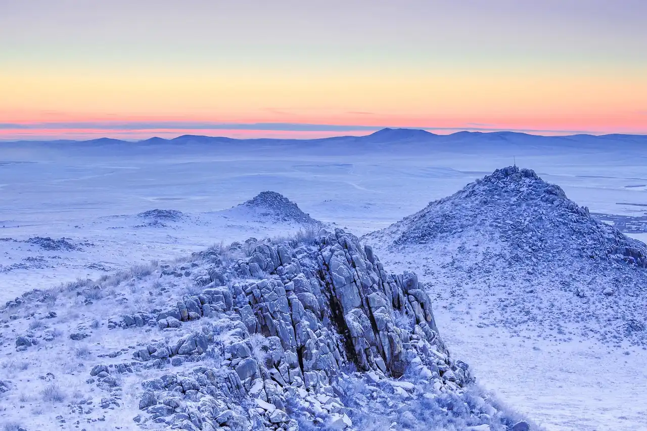 Mountain landscape after compression to WebP, 116 KB